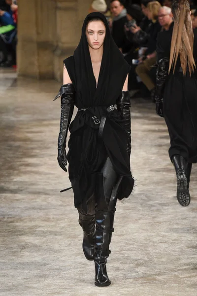 Look 6
